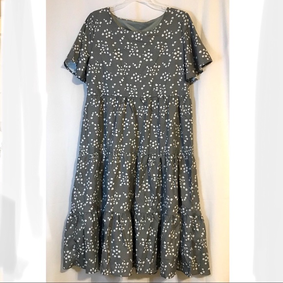 Dresses & Skirts - New Women’s Lightweight Shirt Sleeve Dress- Medium